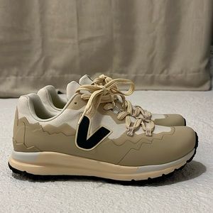 Veja women’s sneakers. Perfect condition